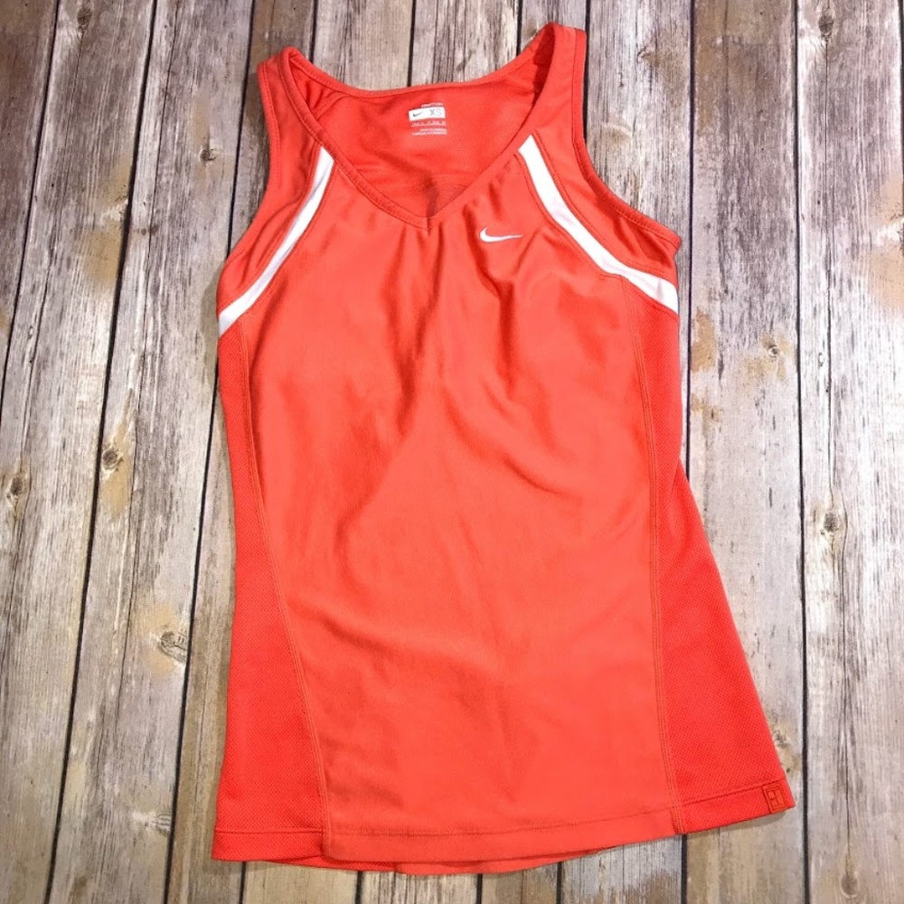 Nike Fit Dry Athletic Workout Tank